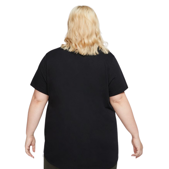 Nike Womens Essential Plus Size Tee